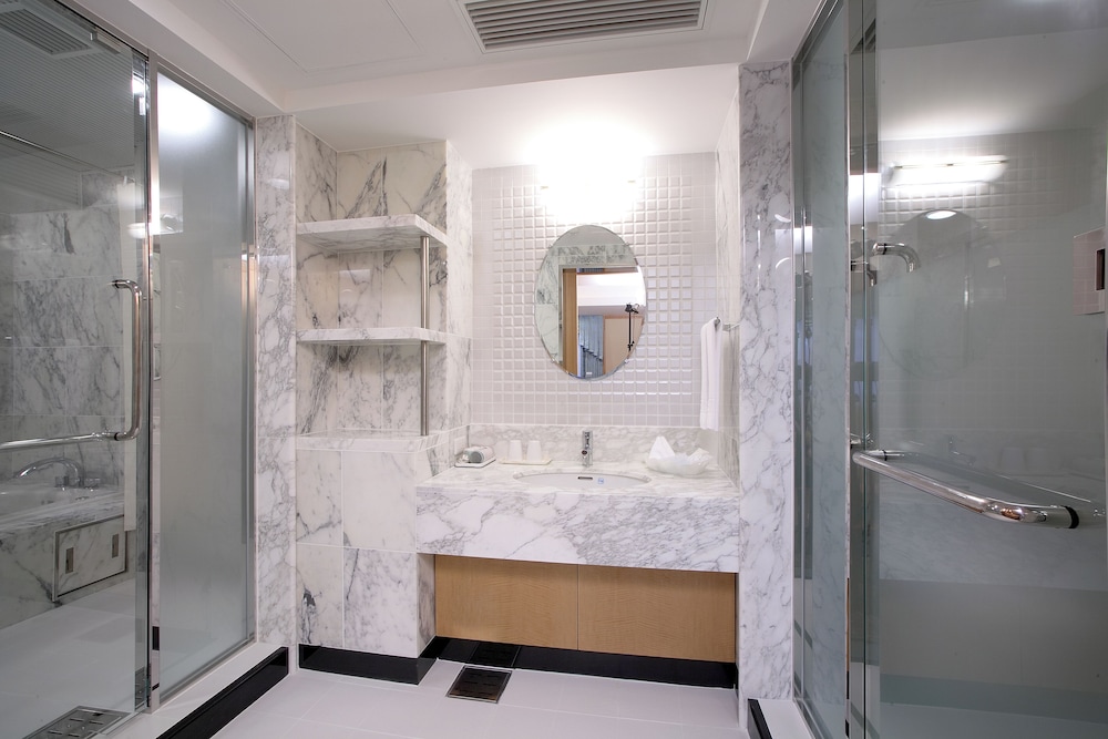 ジュニアスイートルーム 禁煙　 (添い寝分お子様のお食事代は追加料金現地精算となります) バスルーム0 | 名鉄グランドホテル