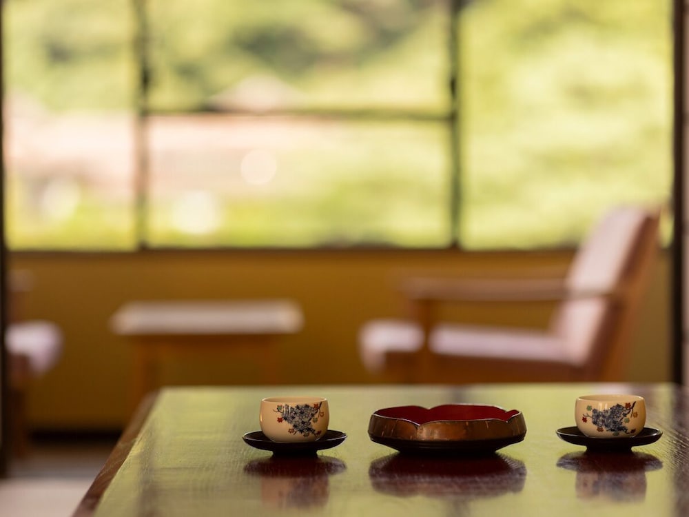 和室10畳 禁煙 客室1 | 花巻温泉 ホテル紅葉館