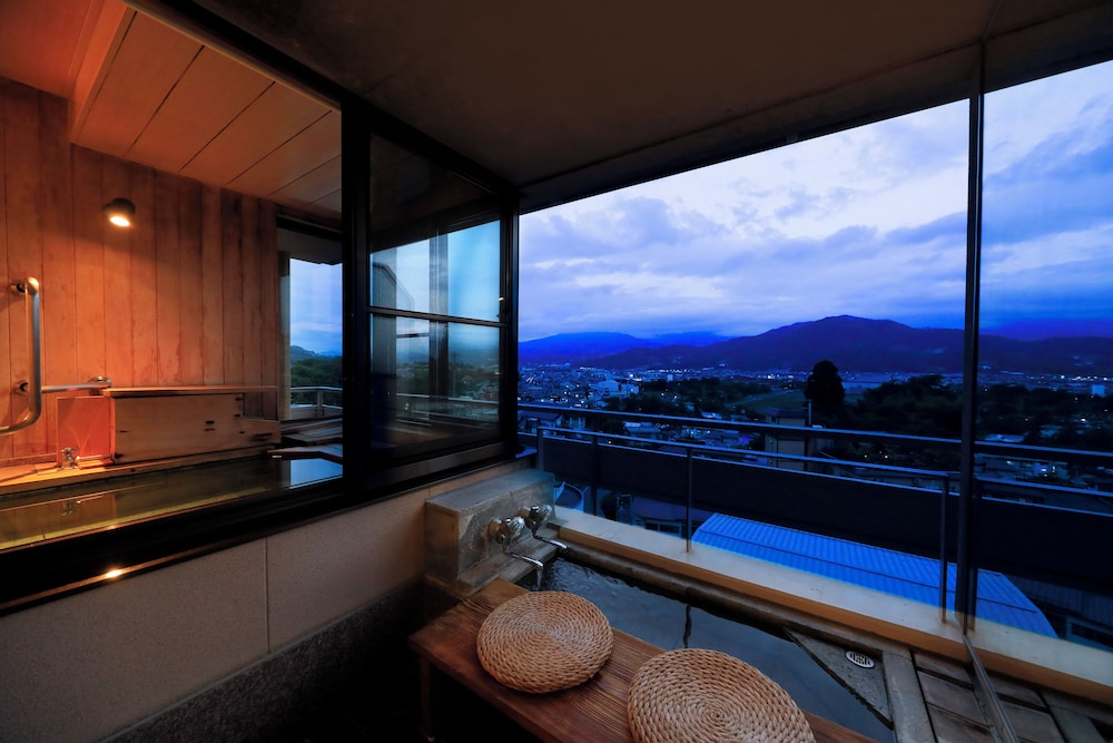 パノラミック ツインルーム マウンテンビュー バルコニーからの眺望0 | 葉山館