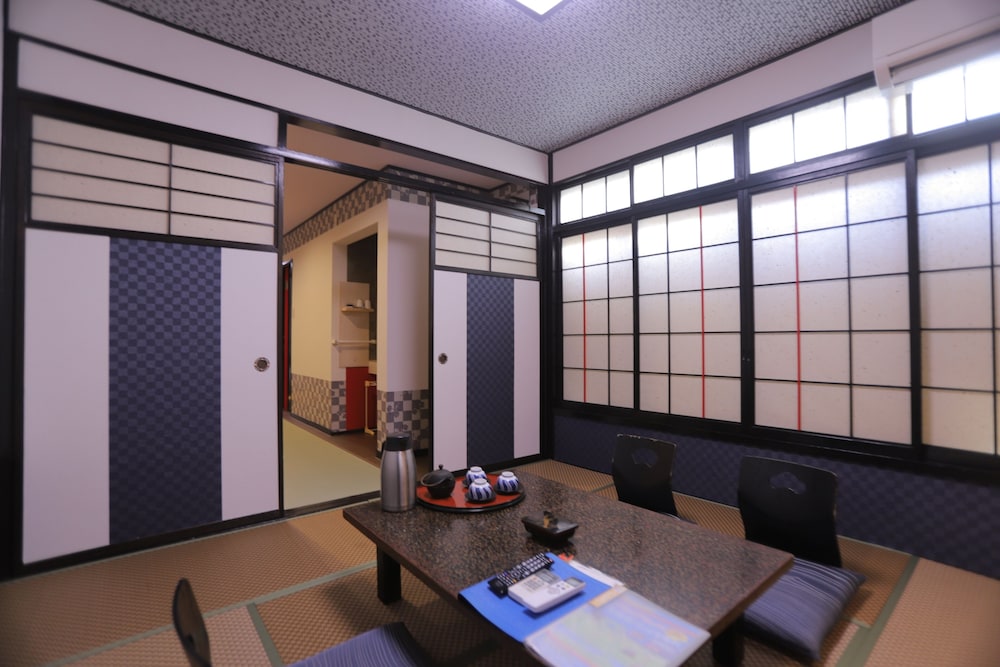 和室10畳 禁煙(会席) 客室3 | 皆生温泉 海潮園