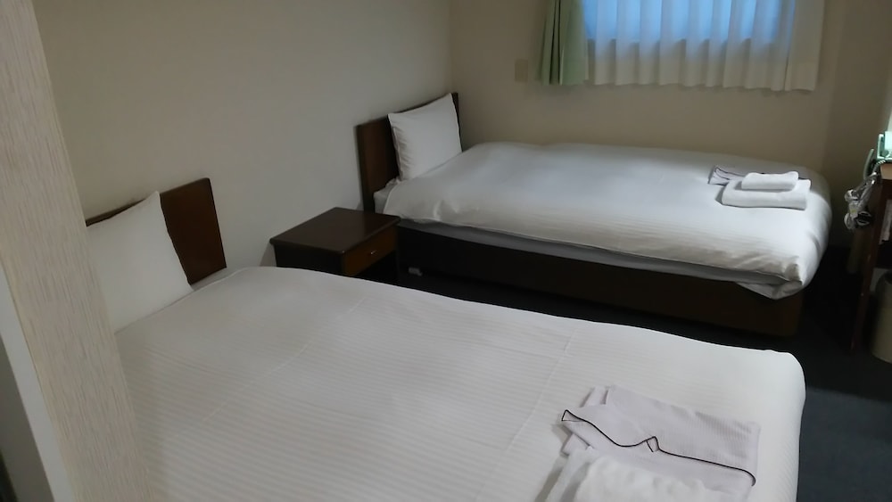 ツインルーム 喫煙可 客室1 | ホテル グリーン パレス