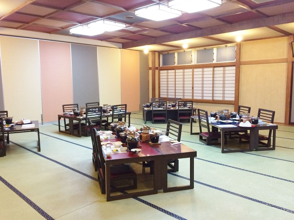 レストラン1 | 旬樹庵 若の湯