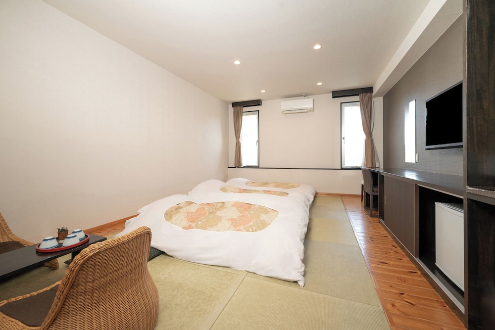 モダン和洋室 禁煙 客室1 | ロイヤルホテル河口湖