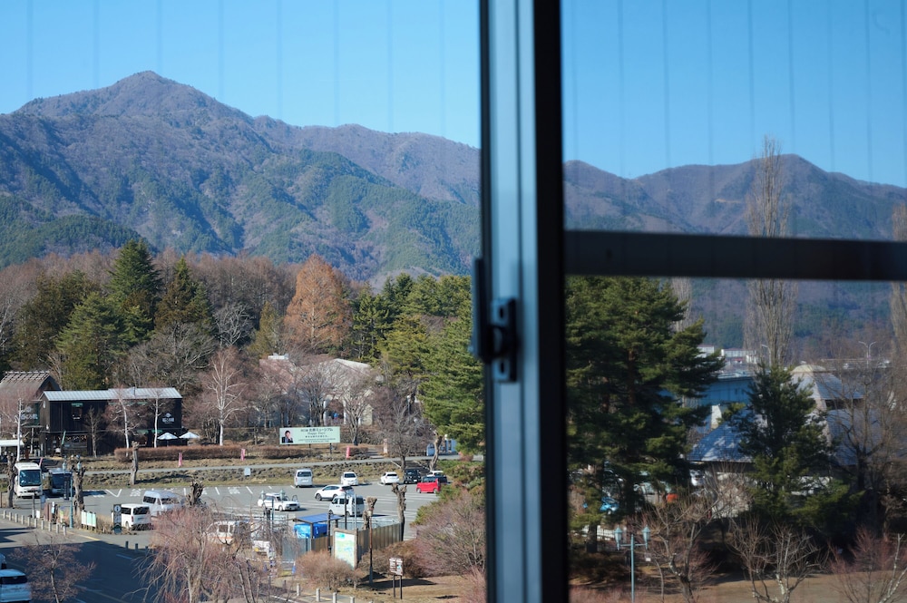 部屋タイプ指定なし 禁煙 ※客室の割り当ては空室状況により決定されるため, 掲載の写真と実際の客室は異なる場合がございます。 客室1 | ロイヤルホテル河口湖