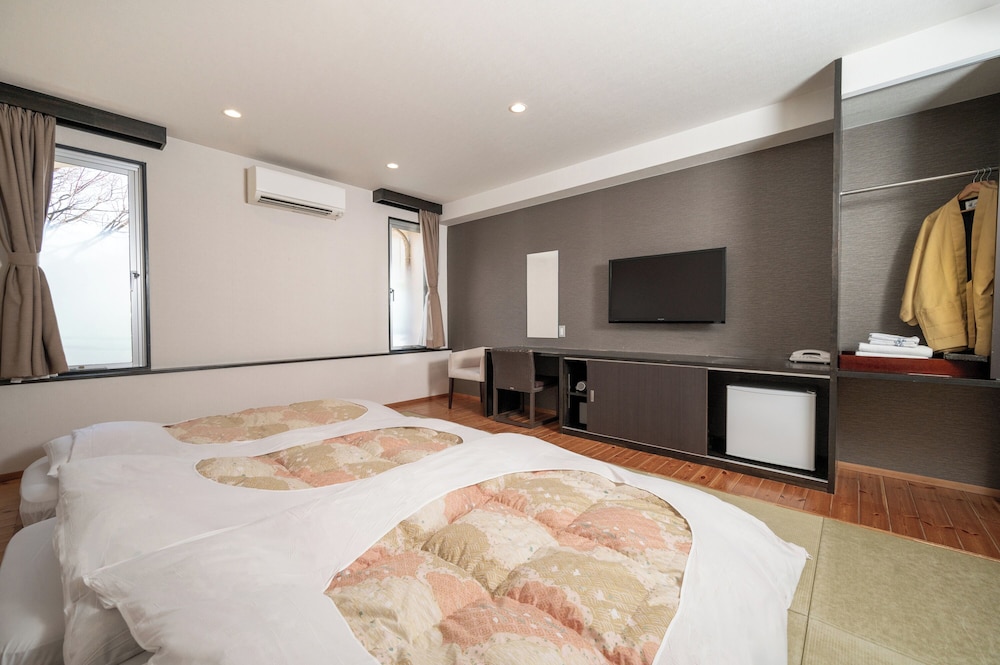 モダン和洋室 禁煙 | ロイヤルホテル河口湖