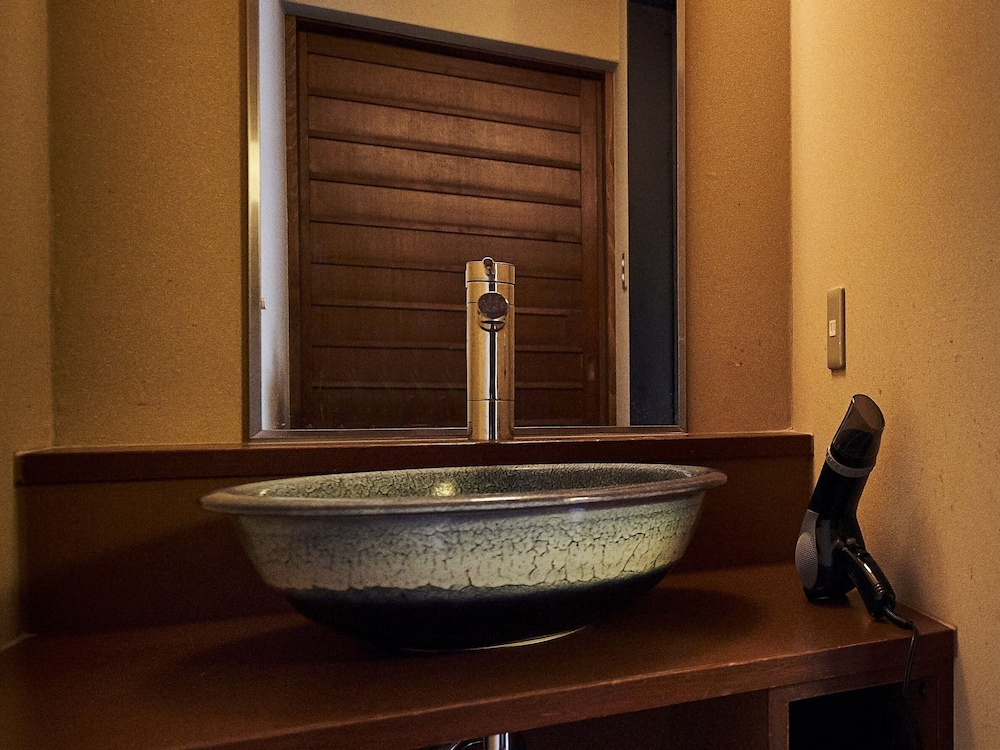 トラディショナル ルーム 禁煙 (Tatami Room,Up to 4 guests) バスルーム0 | さるさわ池 よしだや