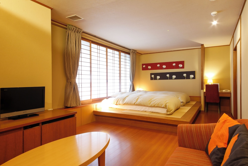 スーペリア ツインルーム 禁煙 (Japanese Style) | さるさわ池 よしだや