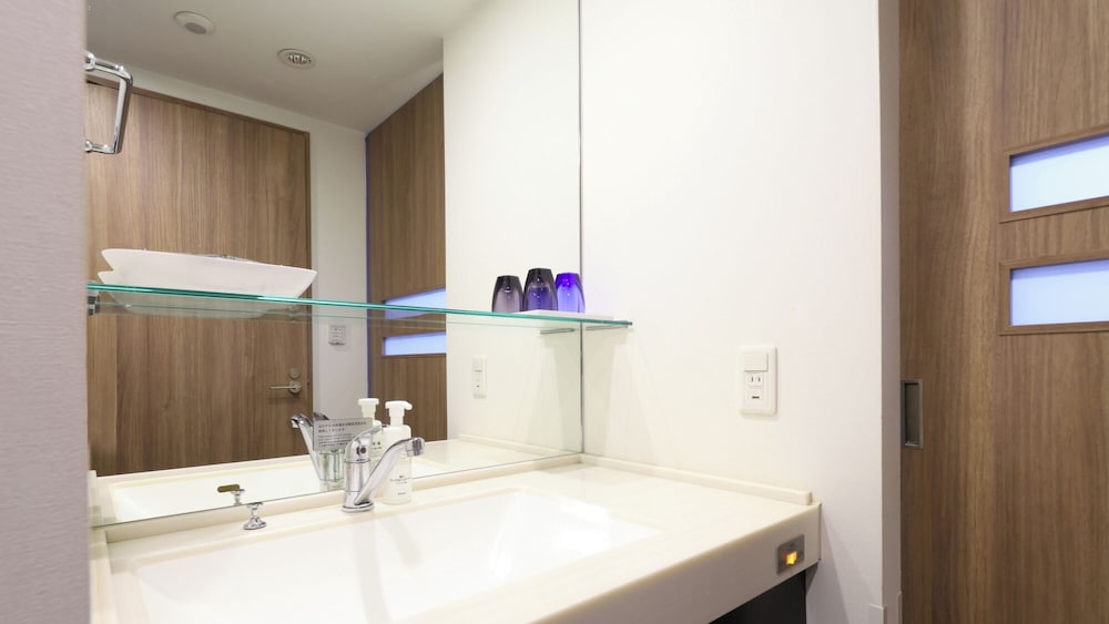 ダブルルーム禁煙 (15平米) 客室3 | 天然温泉 錦鯱の湯 ドーミーインPREMIUM名古屋栄