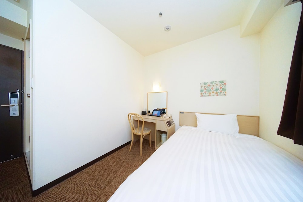 スタンダード ルーム ダブルベッド 1 台 禁煙 (Bed is a Semi double bed) 客室7 | ベストウェスタン大阪塚本