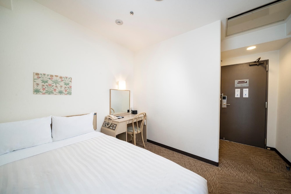スタンダード ルーム ダブルベッド 1 台 禁煙 (Bed is a Semi double bed) | ベストウェスタン大阪塚本