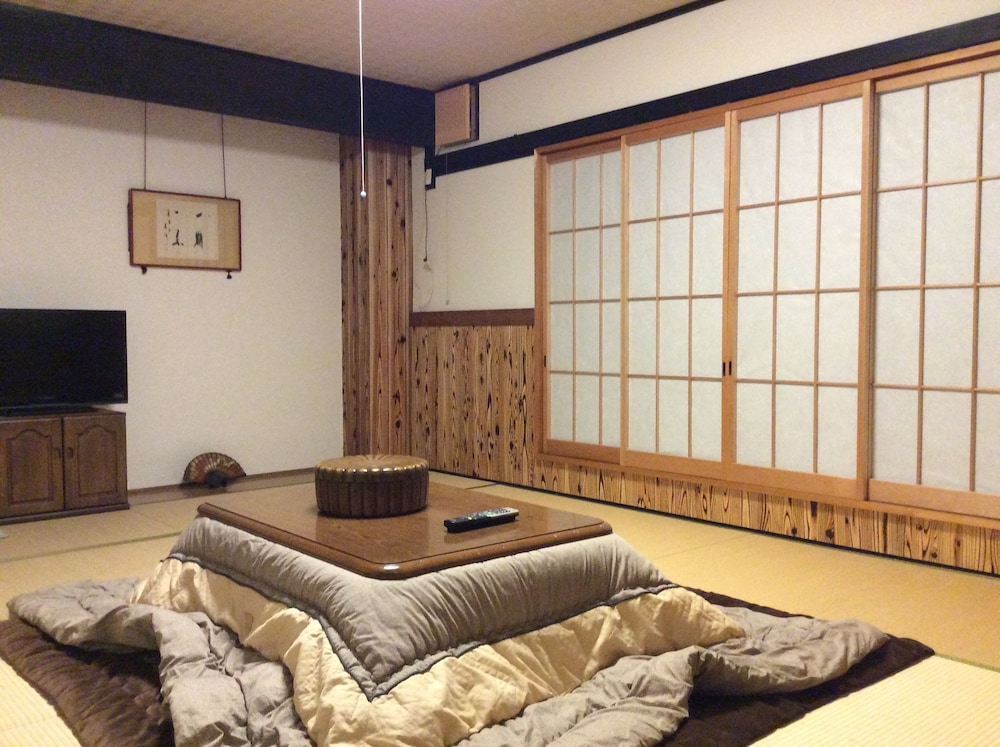 和室12畳 | ヴィラ道後