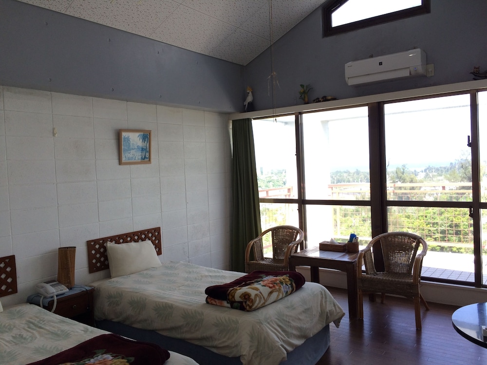 スタンダード ツインルーム シングルベッド 2 台 禁煙 オーシャンビュー 客室2 | サーフサイド ベッド アンド ブレックファスト