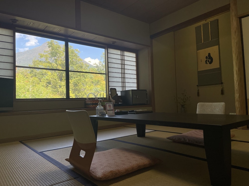 和室スタンダードルーム　共用バスルーム　マウンテンビュー | 旅想 ゆふいん やまだ屋