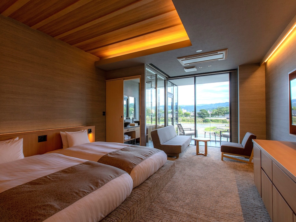 温泉付セミスイート和洋室 KAWASEMI 禁煙 | 人吉温泉 鍋屋