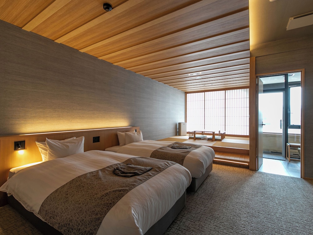 温泉付セミスイート和洋室 YAMASEMI 禁煙 客室2 | 人吉温泉 鍋屋