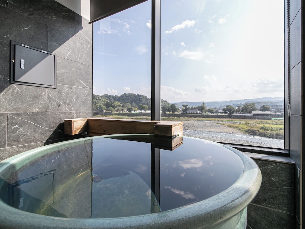 温泉付セミスイート和洋室 UGUISU 禁煙 客室6 | 人吉温泉 鍋屋