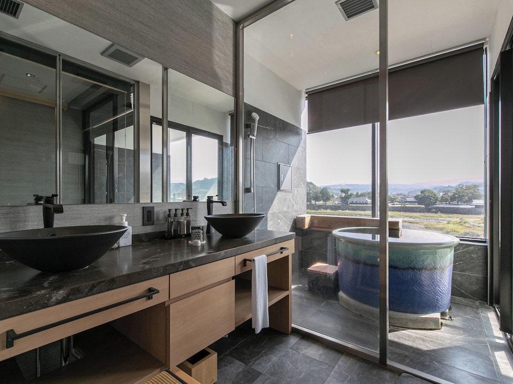 温泉付セミスイート和洋室 UGUISU 禁煙 客室1 | 人吉温泉 鍋屋