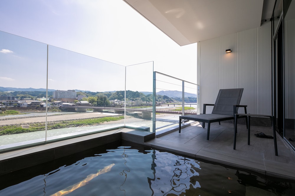 温泉付スイート和洋室 SAKURA 禁煙 | 人吉温泉 鍋屋