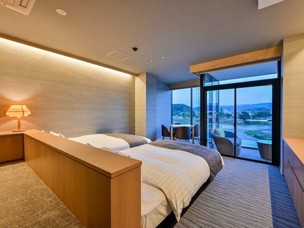 温泉付スイート和洋室 TSUBAKI 禁煙 | 人吉温泉 鍋屋