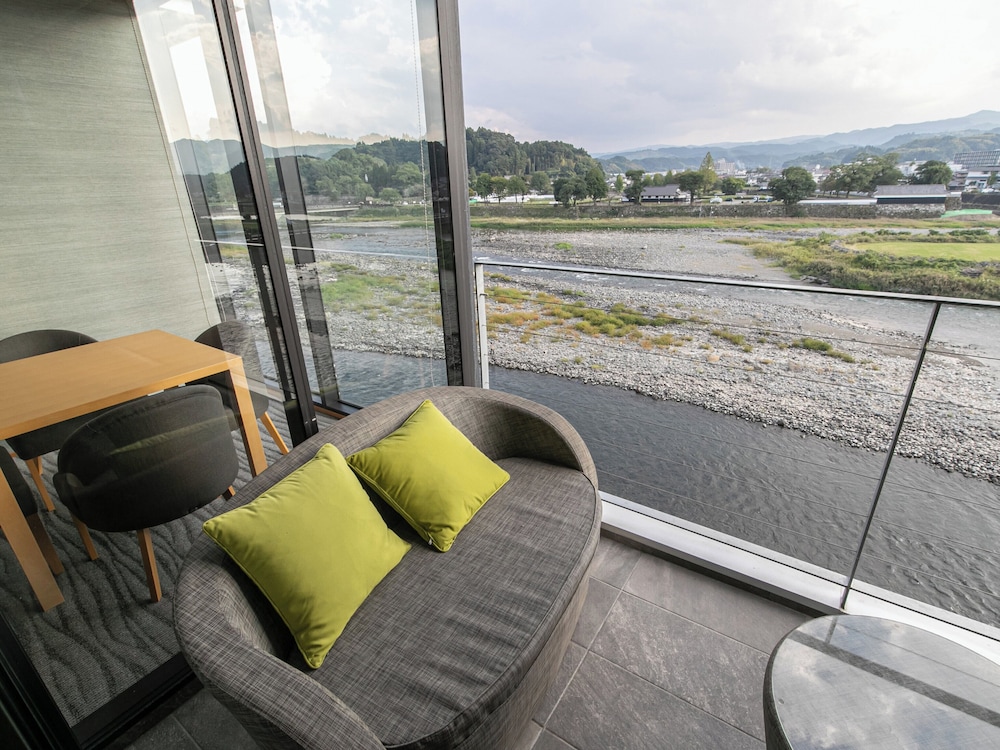 温泉付スイート和洋室 TSUBAKI 禁煙 客室3 | 人吉温泉 鍋屋