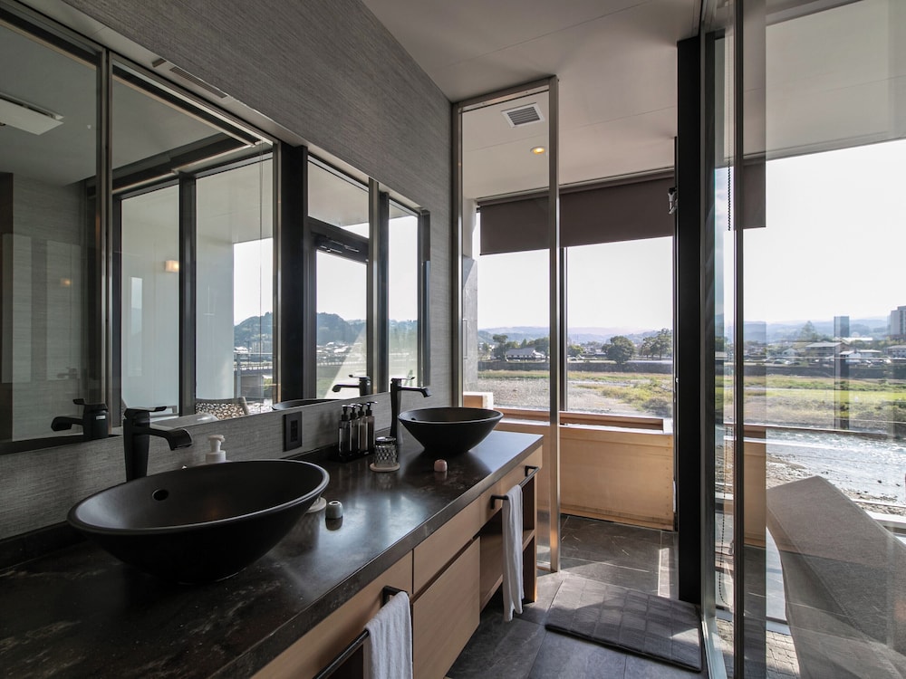 温泉付セミスイート和洋室 KAWASEMI 禁煙 客室5 | 人吉温泉 鍋屋