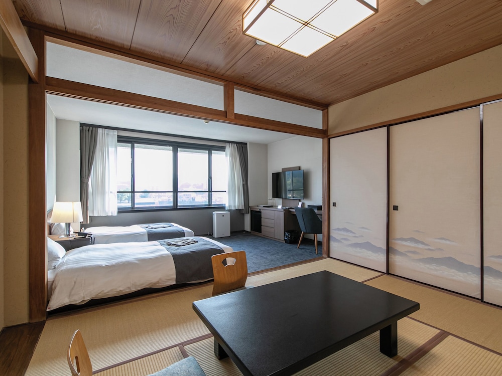 スタンダード和洋室 禁煙 客室2 | 人吉温泉 鍋屋