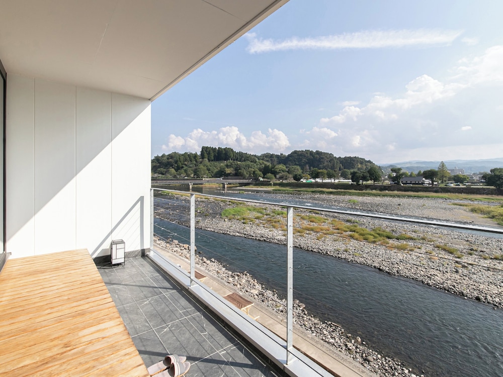 温泉付セミスイート和洋室 YAMASEMI 禁煙 客室8 | 人吉温泉 鍋屋