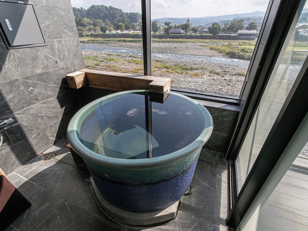 温泉付セミスイート和洋室 UGUISU 禁煙 客室3 | 人吉温泉 鍋屋