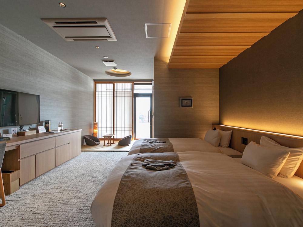 温泉付セミスイート和洋室 SEKIREI 禁煙 客室1 | 人吉温泉 鍋屋