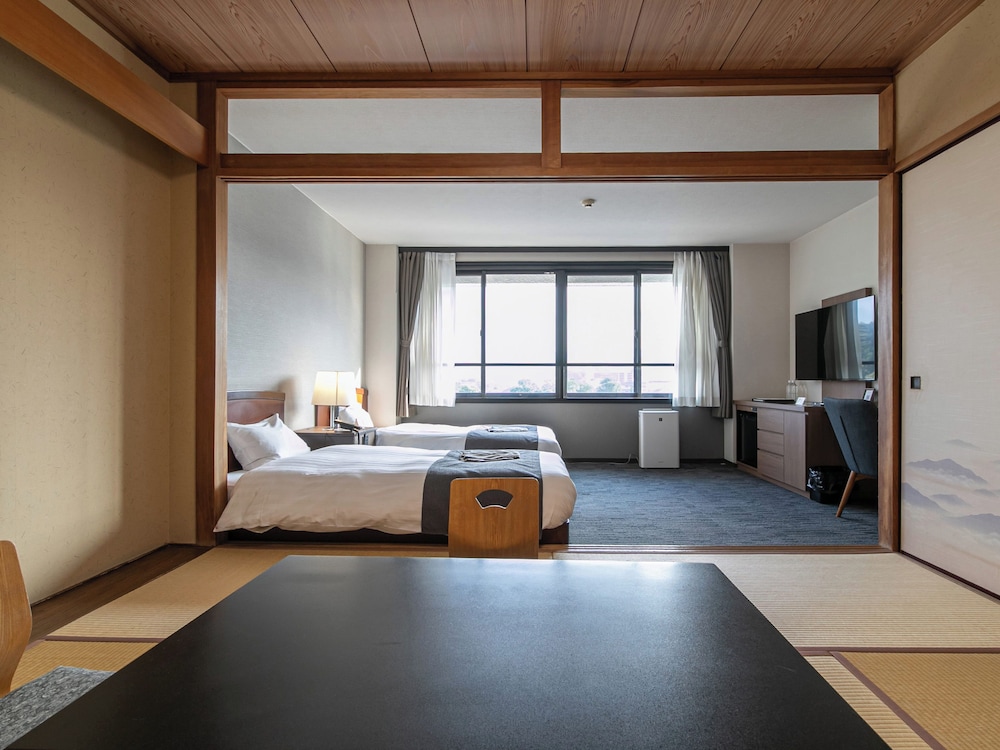 スタンダード和洋室 禁煙 客室3 | 人吉温泉 鍋屋