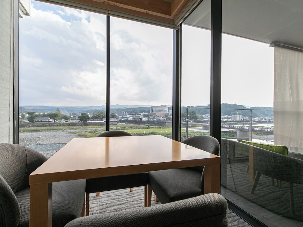 温泉付スイート和洋室 TSUBAKI 禁煙 客室4 | 人吉温泉 鍋屋