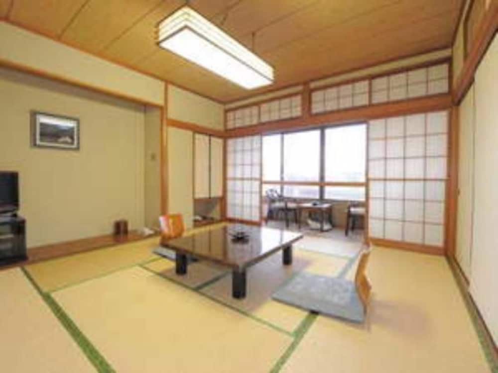 客室1 | 旅館 グリーン荘