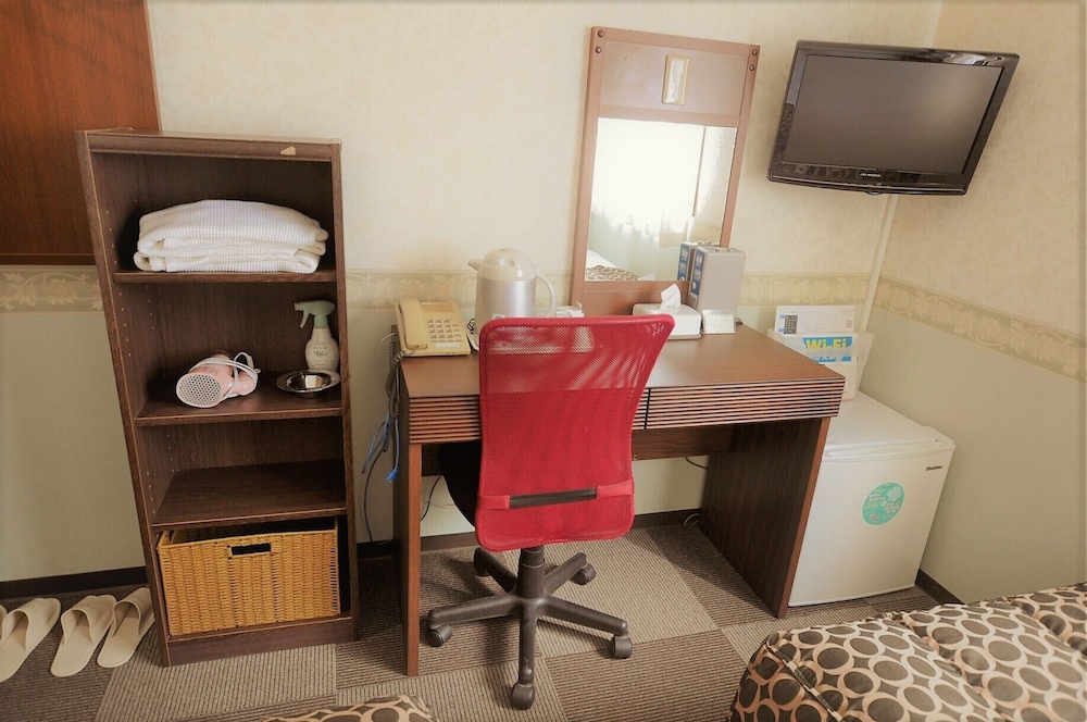 ツインルーム (4階 エレベーターがございませんので、階段をご利用頂きます) 客室1 | 二日市グリーンホテル