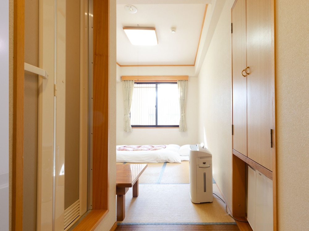 和室 ツインルーム 喫煙可 客室2 | Tabist ビジネスホテル 富士屋