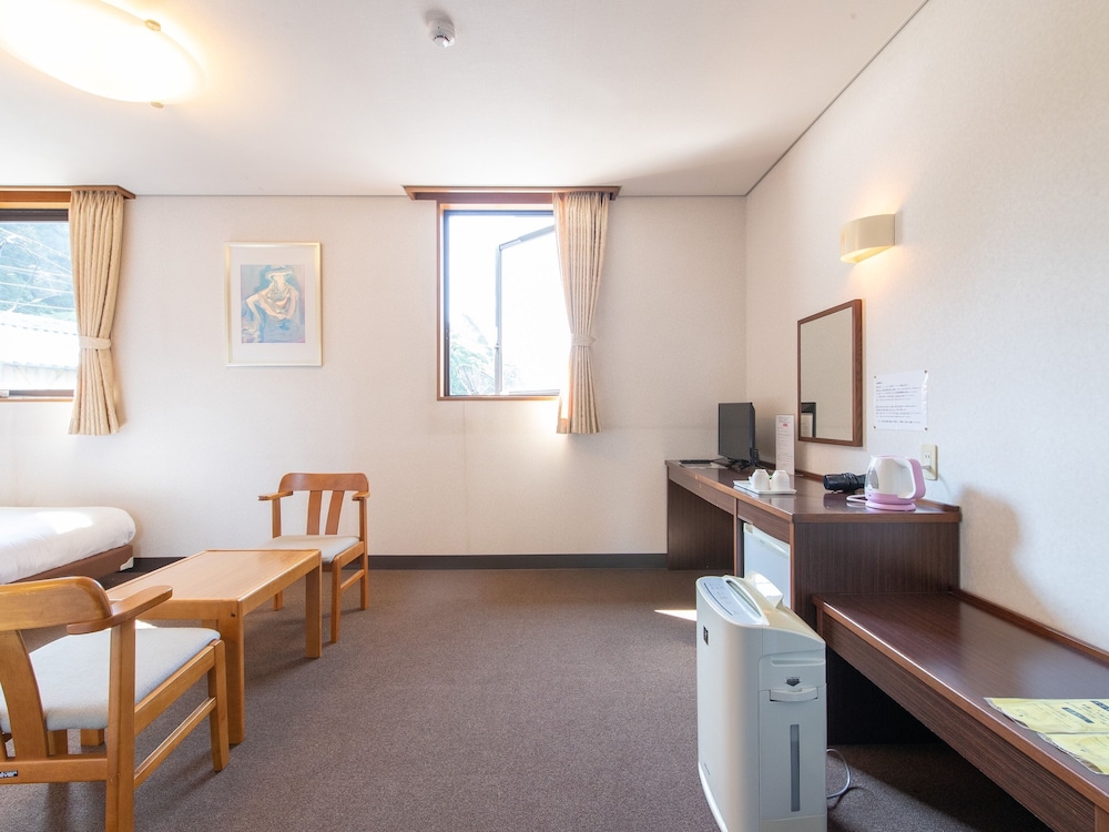 ツインルーム 禁煙 客室8 | Tabist ビジネスホテル 富士屋
