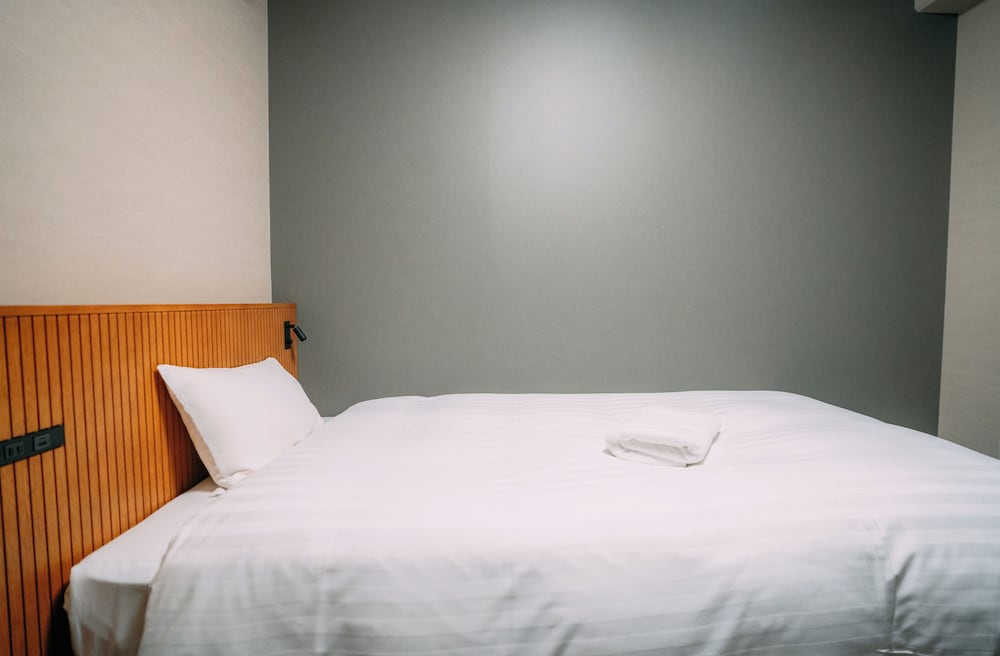 セミダブルルーム 喫煙可 客室6 | 3S HOTEL ATSUGI