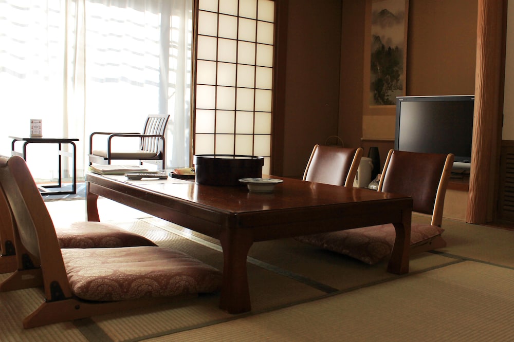 寛ぎ和室　喫煙可 客室2 | フォレストリゾート 湯の里 杉菜