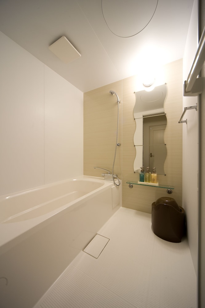 デラックス ツインルーム 禁煙 バスルーム0 | ホリデイハウス　グリーンガーデン