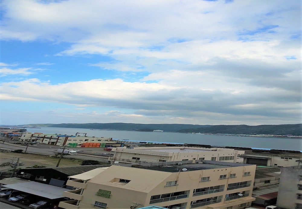 セミダブルルーム 禁煙 ビーチ / オーシャン ビュー0 | 奄美ポートタワーホテル