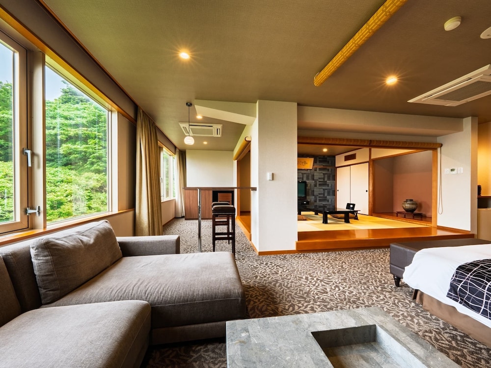 プレミアムルーム 和洋室 禁煙 客室3 | 美湯の宿 両築別邸