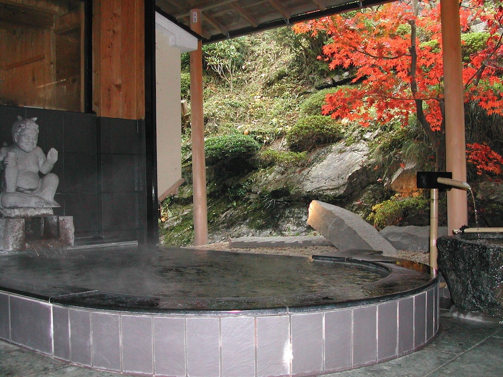 スパ1 | 洞川温泉 後鬼の湯 宿 花屋徳兵衛 スパ1 | 洞川温泉 後鬼の湯 宿 花屋徳兵衛