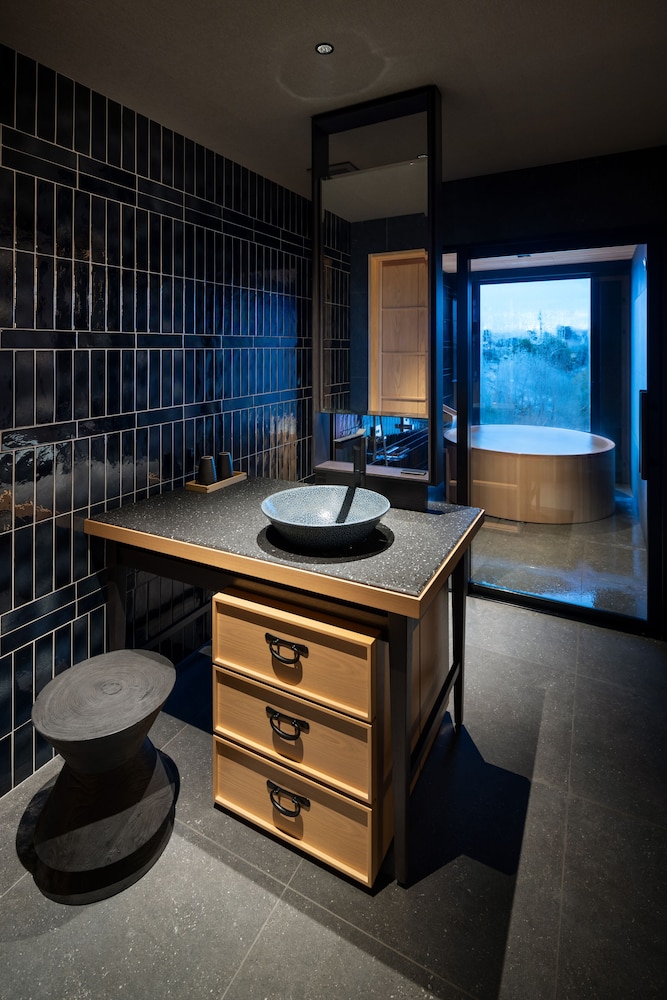 和室14畳 禁煙 バスルーム0 | 野鶴亭