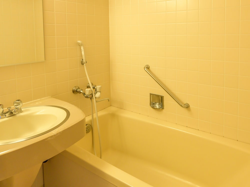 和室8畳(禁煙) バスルーム0 | 亀の井ホテル 那智勝浦