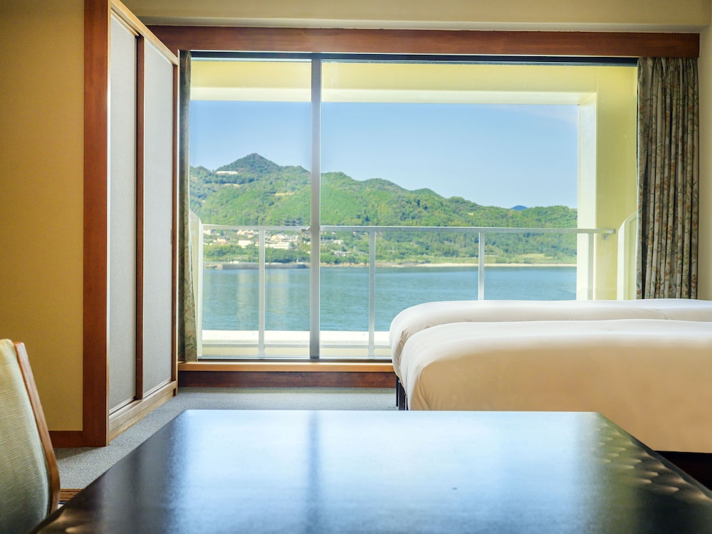 スタンダード和洋室（オーシャンビュー）（禁煙） 部屋からの景観0 | 亀の井ホテル 那智勝浦