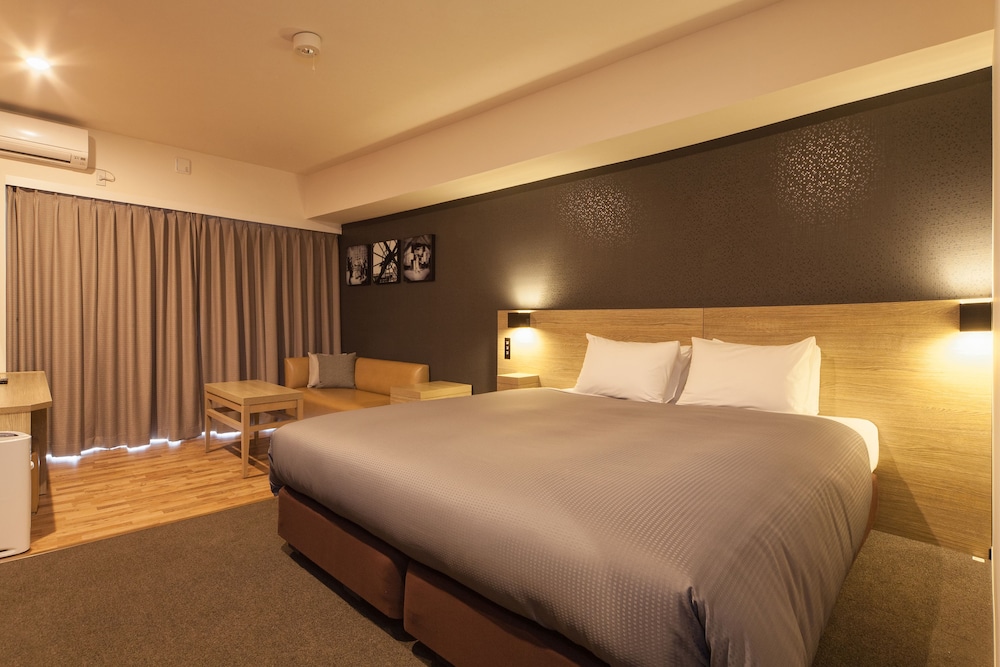 デラックスキング 禁煙 -North- 団体3室以上は予約不可 客室2 | Sakura Terrace The Gallery (サクラテラス ザ ギャラリー)