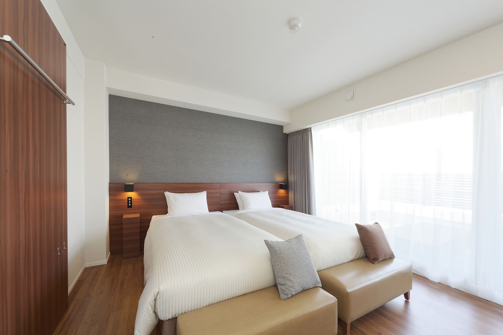 最上階ルーフツイン 禁煙 -North- 団体3室以上は予約不可 客室1 | Sakura Terrace The Gallery (サクラテラス ザ ギャラリー)