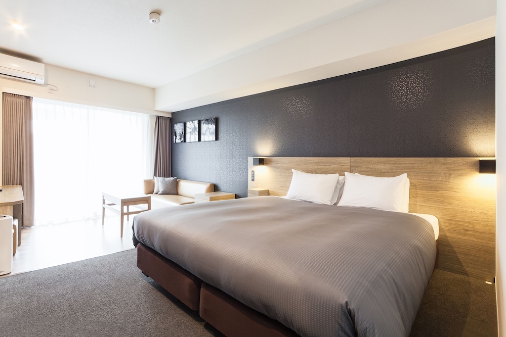 デラックスキング 禁煙 -North- 団体3室以上は予約不可 客室1 | Sakura Terrace The Gallery (サクラテラス ザ ギャラリー)