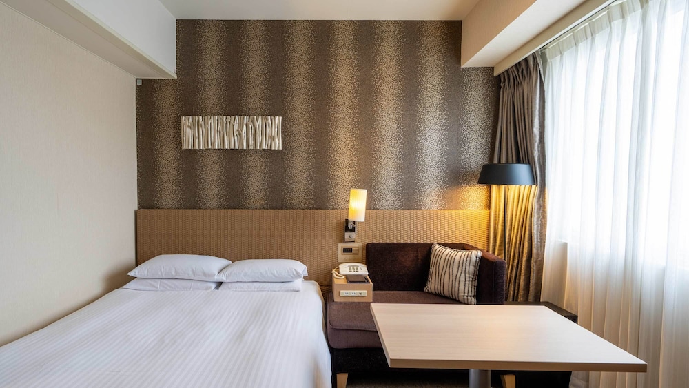 エコノミー ダブルルーム 禁煙 客室1 | 西鉄グランドホテル