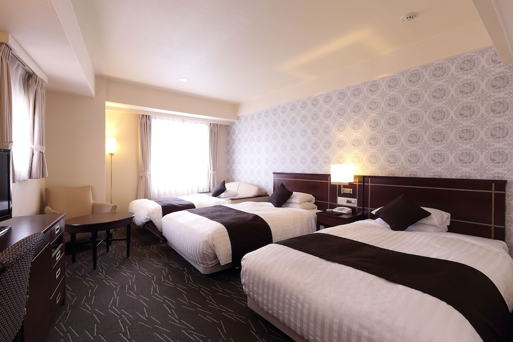 コーナートリプルルーム 喫煙可 (20歳未満利用不可) | 西鉄グランドホテル