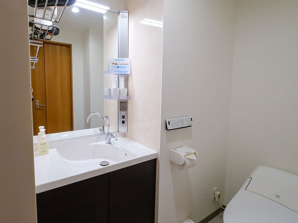 東館 ツインルーム　B-SB [シャワーブース付]　禁煙　 客室4 | 天然温泉　松山ニューグランドホテル